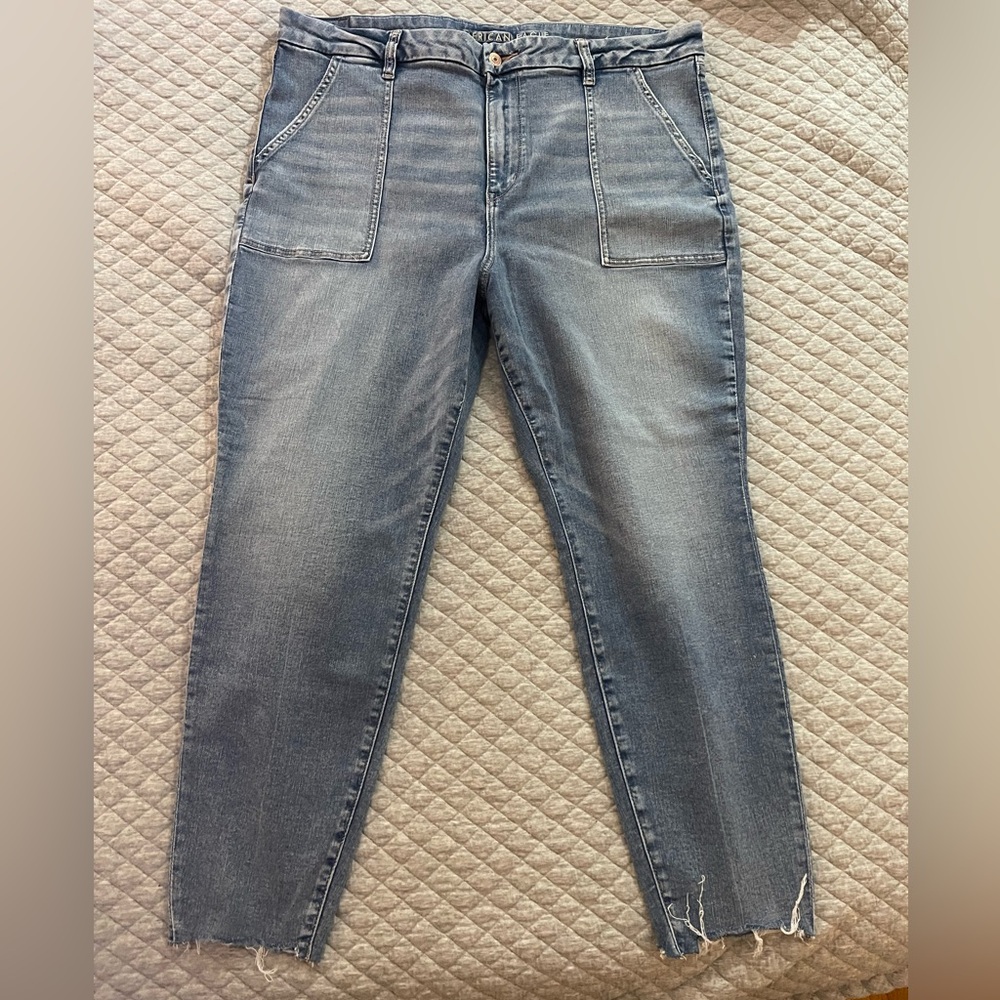 American Eagle Super High Rise Jegging
